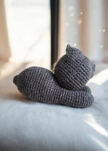 amigurumi örgü oyuncak gri kedi - Görsel 4