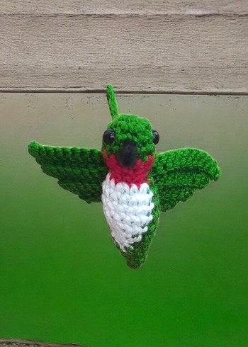 kırmızı amigurumi örgü sinek kuşu anahtarlık veya charm - Görsel 3