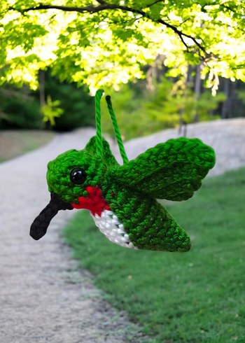 kırmızı amigurumi örgü sinek kuşu anahtarlık veya charm - Görsel 8