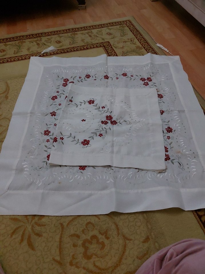 Nakışlı Beyaz Masa Örtüsü - Görsel 3