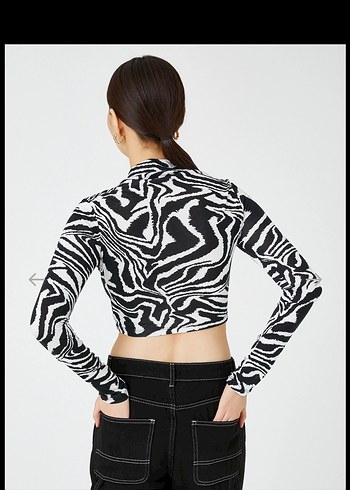 Koton Zebra Desenli Uzun Kollu İpli Büzgülü Crop bluz - Görsel 4