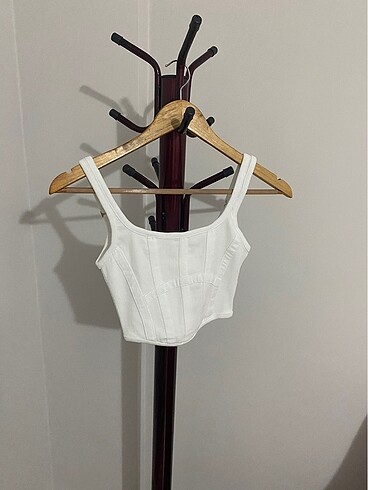 Dilvin Korse crop