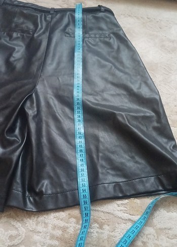 Siyah Kemerli Deri Mini Şort - Görsel 10