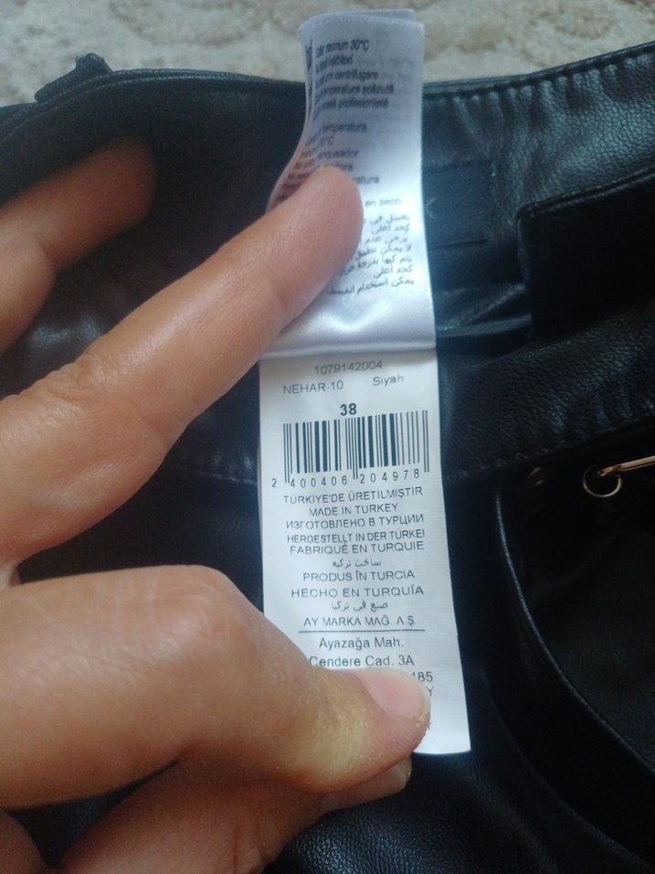 Siyah Kemerli Deri Mini Şort - Görsel 5