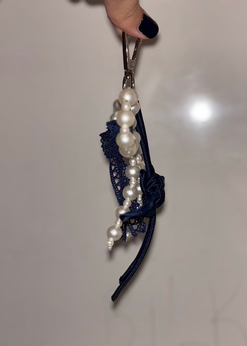Diğer Lacivert Püsküllü Gotik Kadın Anahtarlık