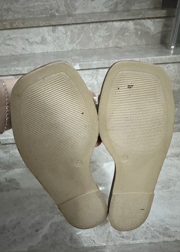 40 Beden Bej Pilili Terlik
