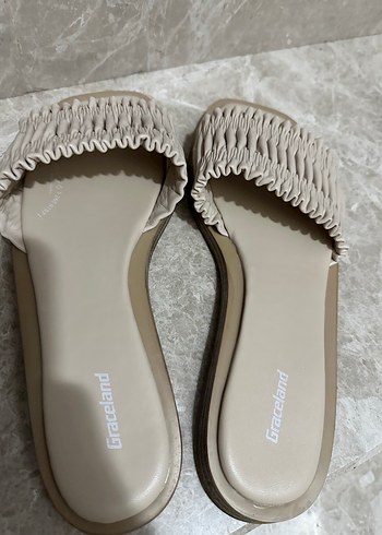 Deichmann Bej Pilili Terlik