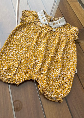 Sarı Nakışlı Dantelli Bebek Kız Tulumu - Görsel 4