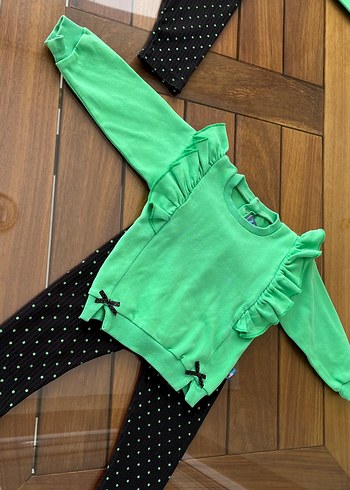 Uzun Kollu Fırfırlı Bebek Kız Takımı - Görsel 2