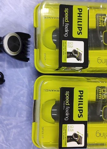  Beden Philips Sarı Renkli Erkek Tıraş Makinesi