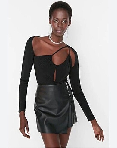 Trendyolmilla bodysuit dekolteli bluz body