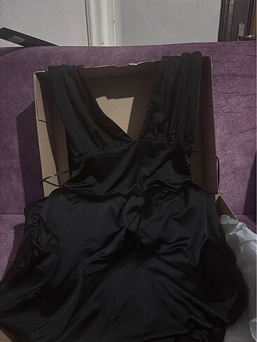 Göğüs dekolteli abiye sırtı bağlama abiye - Görsel 5