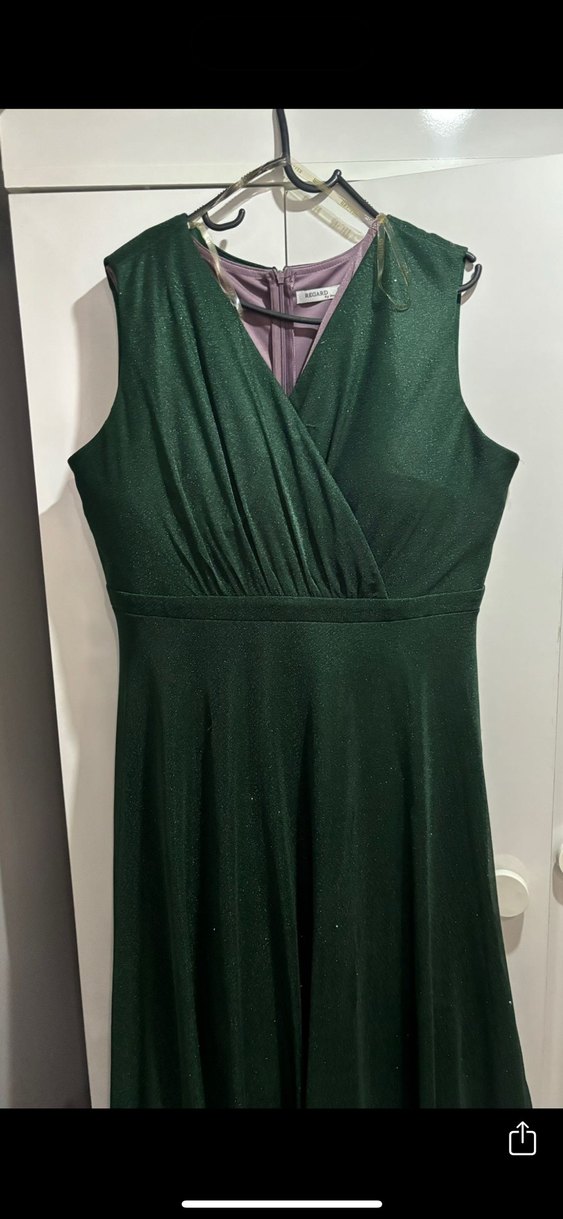 Koyu Yeşil V Yakalı Uzun Abiye Elbise - Görsel 2