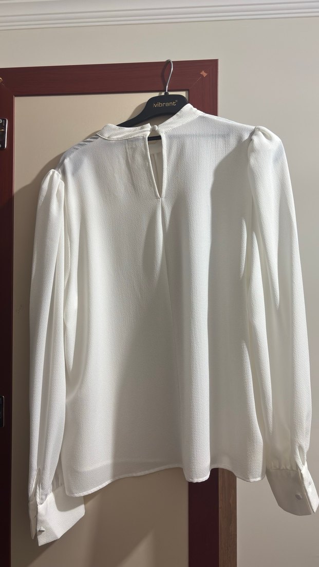 Beyaz Pilili Uzun Kollu Kadın Bluz - Görsel 4