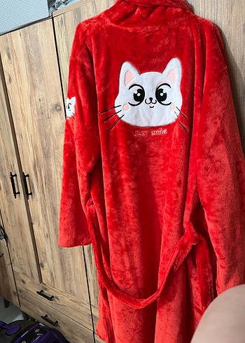 Kızlar için Nakışlı Kırmızı Bornoz - Görsel 2