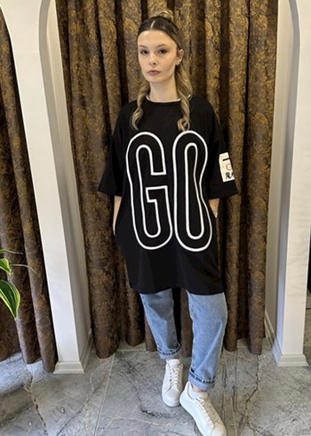 Siyah Baskılı Oversize Kadın Tişört
