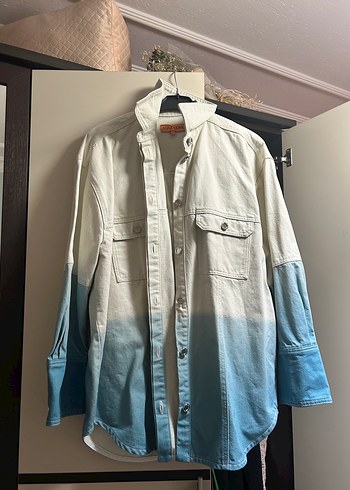 Kadın Beyaz Mavi Batik Desenli Uzun Kollu Denim Ceket