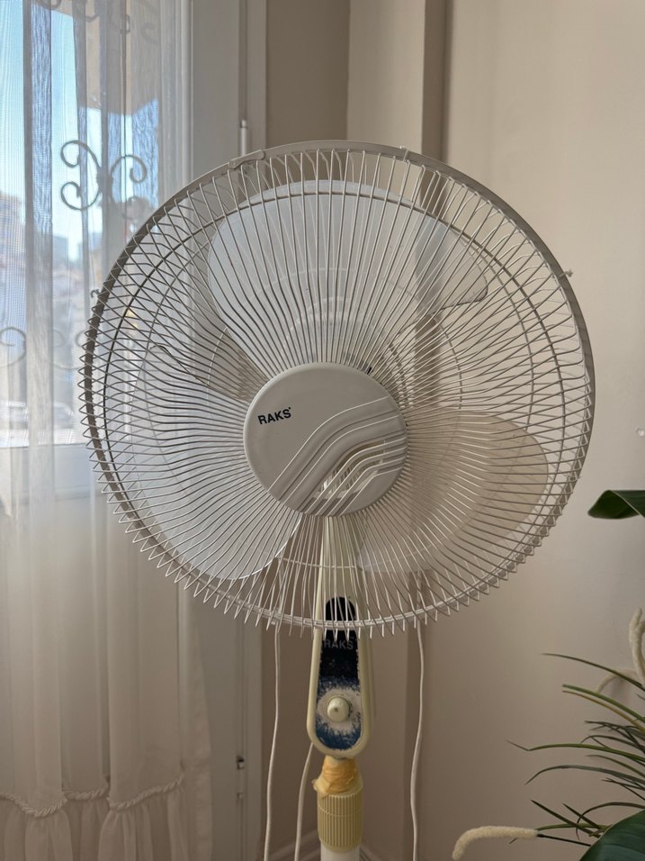 Raks Marka Beyaz Ayaklı Vantilatör - Görsel 2