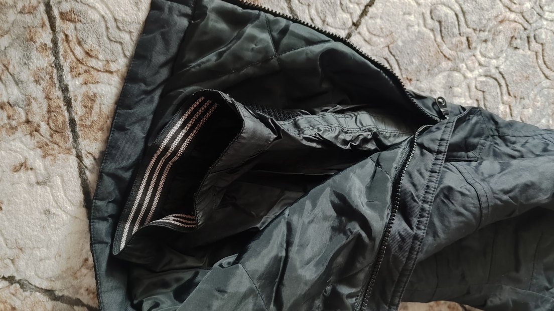 Siyah Kayak Pantolonu Askılı - Görsel 2