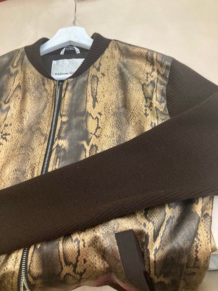 Yeni Yıldırım Güngör marka suni deri mont - Görsel 4