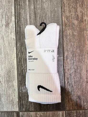 38-42 nike dri-fit çorap