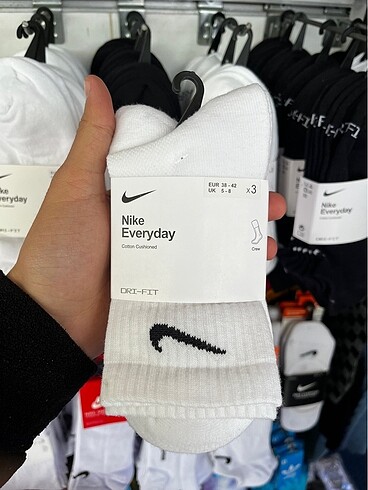 38-42 beden nike dri-fit çorap