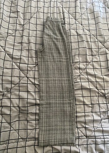 36 Beden Gri Ekoseli Pantolon