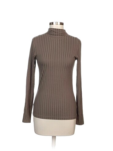 H&M Bluz %70 İndirimli.