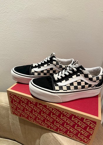 Vans 37