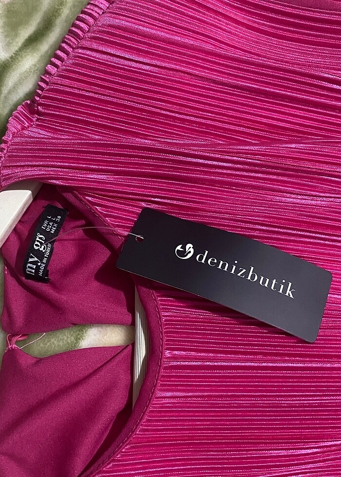 Fuşya omuz vatkalı, esnek kumaş uzun elbise - Görsel 2