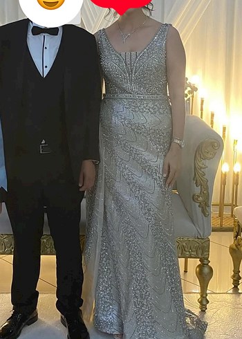 Sedef rengi ,Drapeli ,Taşlı Uzun V Yaka Klasik Abiye