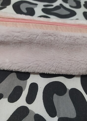 Pembe peluş kalemlik 