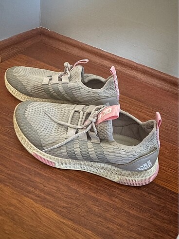 34 Beden gri Renk Adidas kız spor ayakkabı