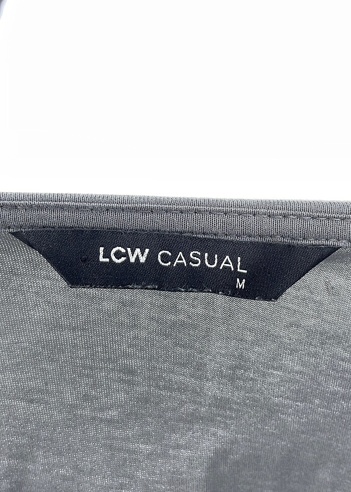 LC Waikiki T-shirt %70 İndirimli. - Görsel 4