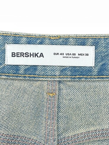 40 Beden çeşitli Renk Bershka Bermuda / Kapri p İndirimli.