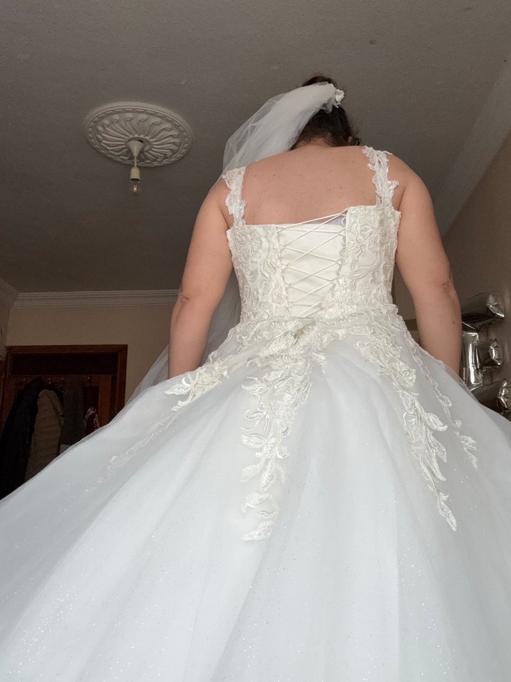 Straplez Midi A Kesim Beyaz Gelinlik - Görsel 4