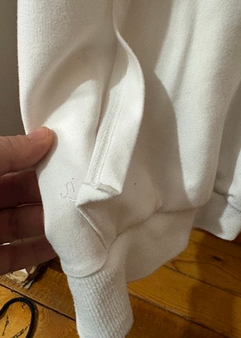 Düğmeli Beyaz Baskılı Kadın Sweatshirt - Görsel 2