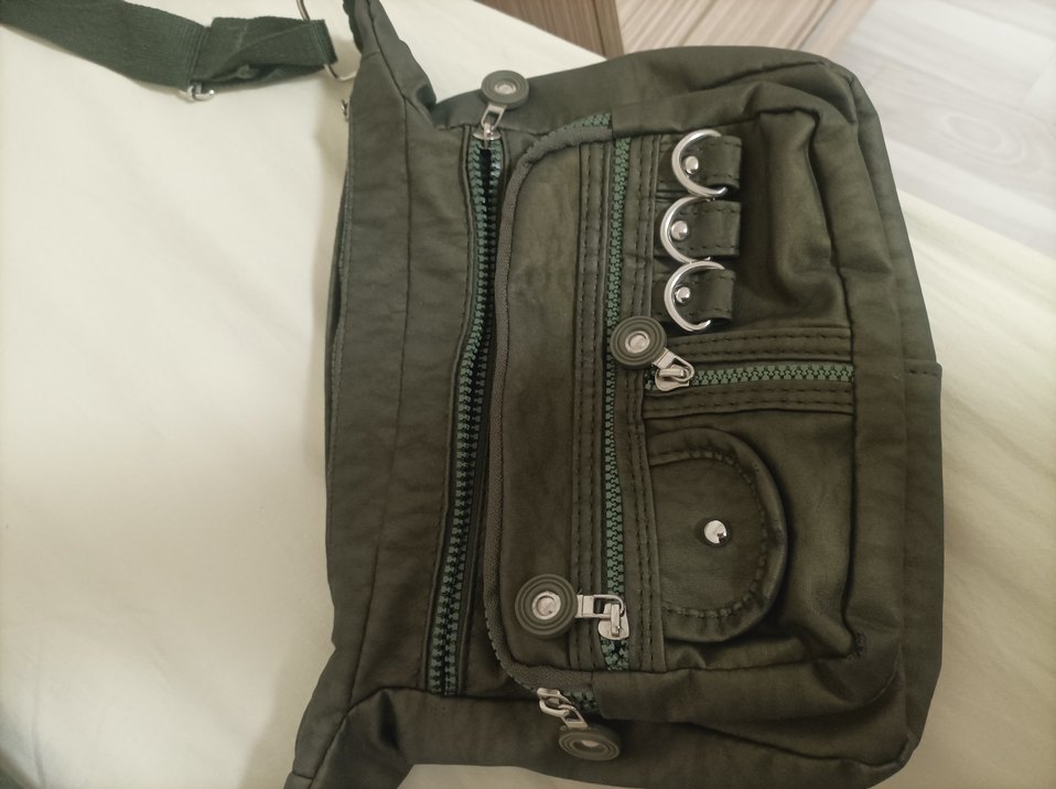 Kadın Yeşil Deri Görünümlü Çapraz Çanta - Görsel 2