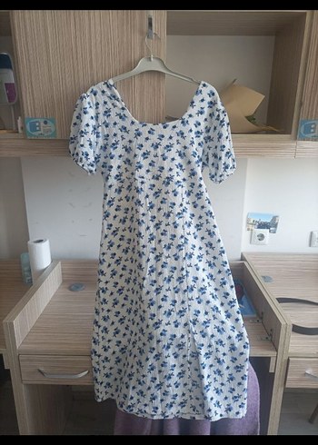 Mavi Çiçek Desenli Midi Elbise - Görsel 2