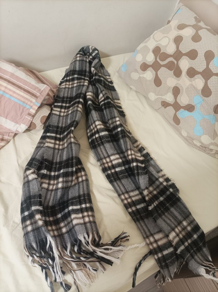 Gri Ekose Desenli Kadın Şal - Görsel 2