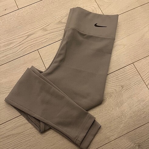 Nike tayt