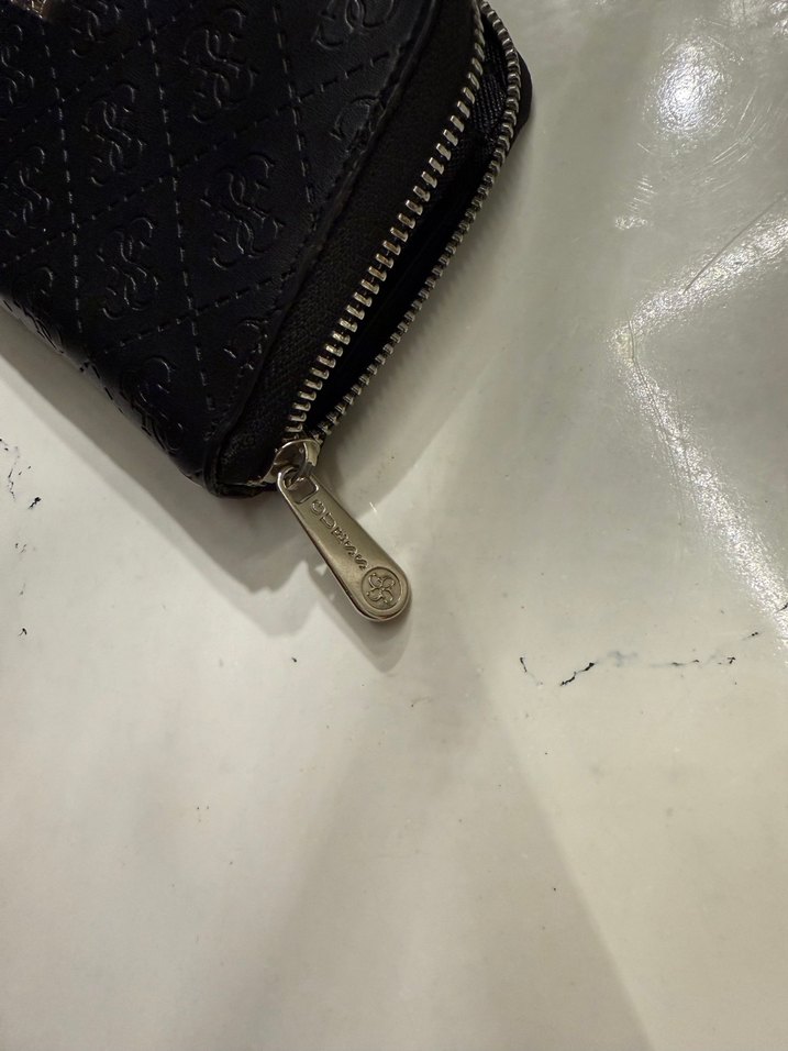 Guess Siyah Deri Fermuarlı Kadın Cüzdan - Görsel 3