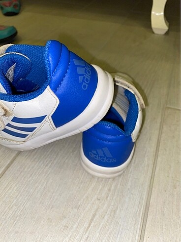 Adidas spor ayakkabı