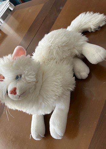 Oyuncak Kedi