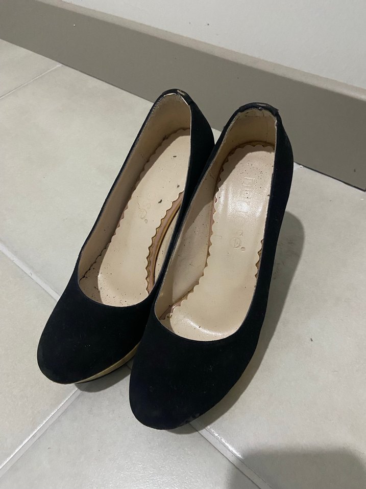 Klasik Siyah Platform Topuklu Gold Detaylı Kadın ayakkabı - Görsel 2