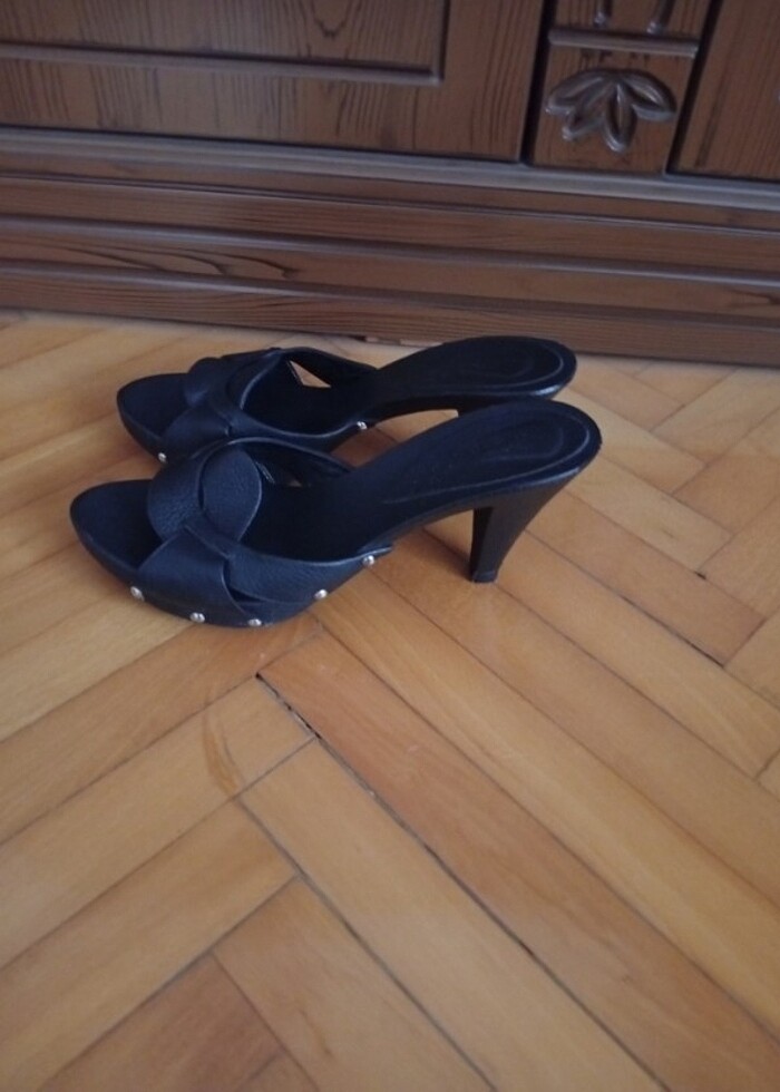 Hotiç Deri Terlik - Görsel 2