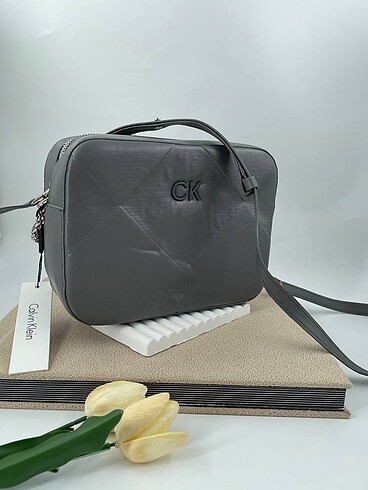  Beden çeşitli Renk Clavin Klein çanta