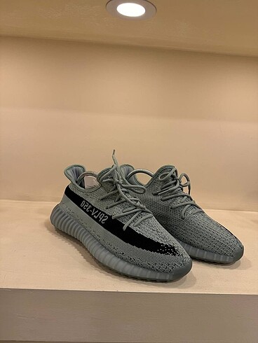 Adidas Yeezy ithal