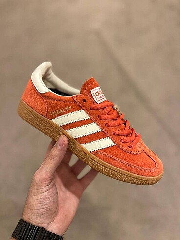 Adidas spezial