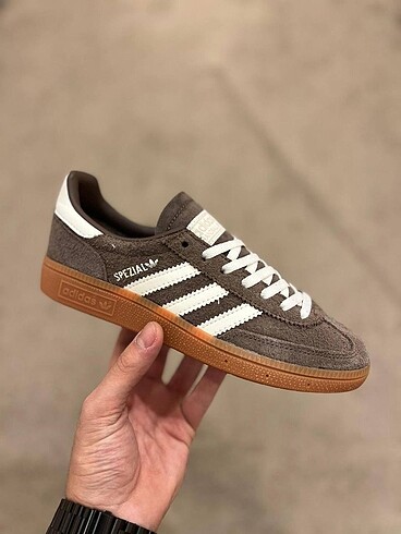 Adidas spezial